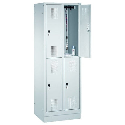 Metal Locker 2-4 | distant blue